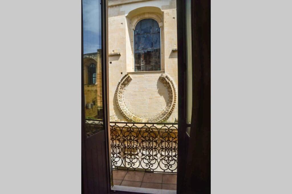 Wineexperience- Wine&Jacuzzi Suite Lecce Esterno foto
