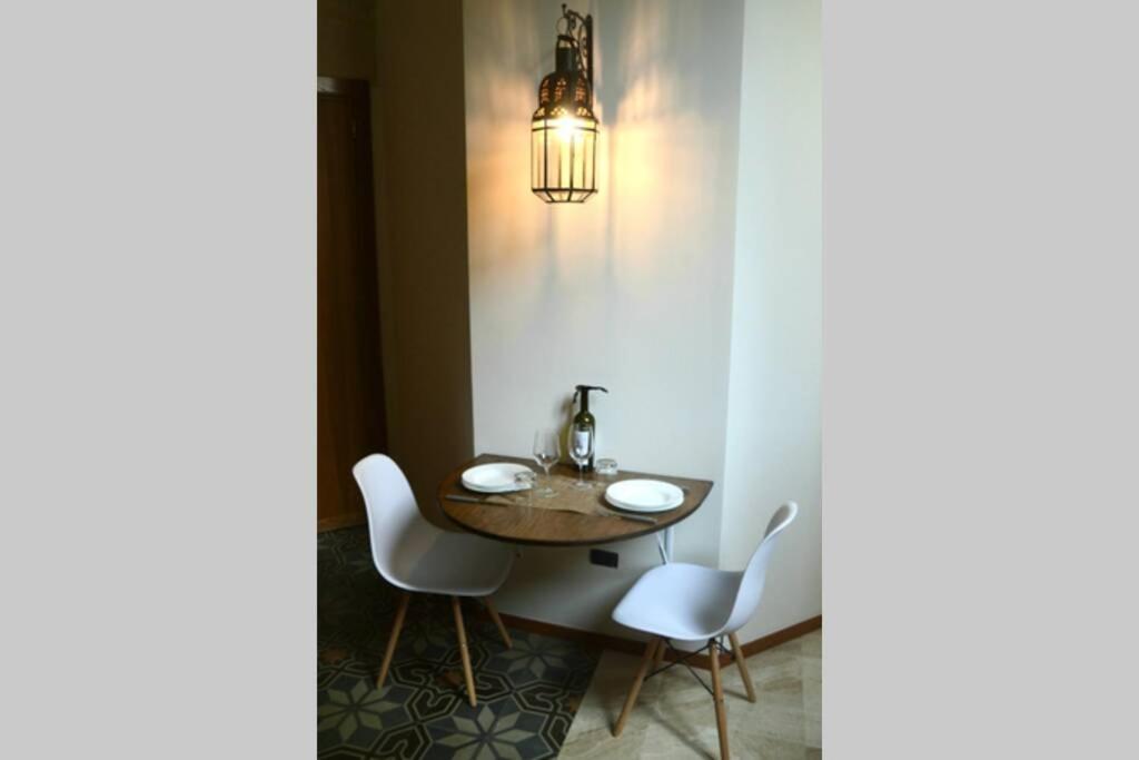 Wineexperience- Wine&Jacuzzi Suite Lecce Esterno foto