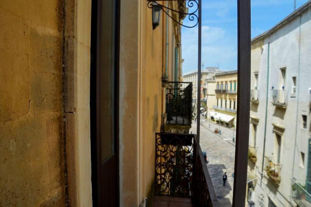 Wineexperience- Wine&Jacuzzi Suite Lecce Esterno foto