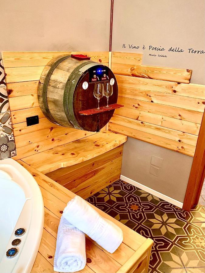 Wineexperience- Wine&Jacuzzi Suite Lecce Esterno foto