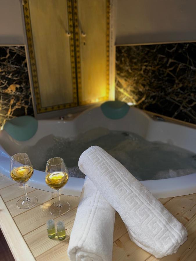 Wineexperience- Wine&Jacuzzi Suite Lecce Esterno foto