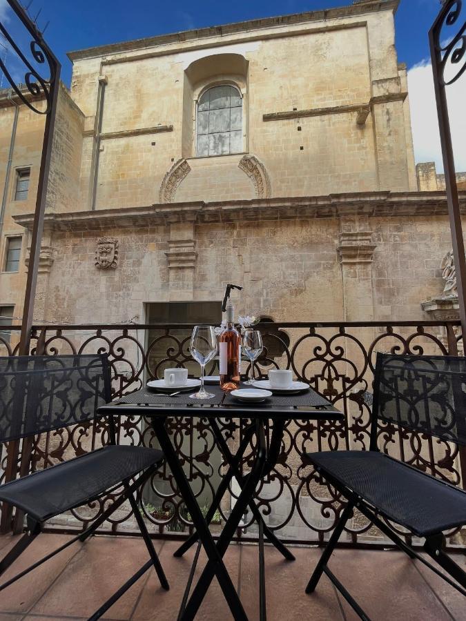 Wineexperience- Wine&Jacuzzi Suite Lecce Esterno foto