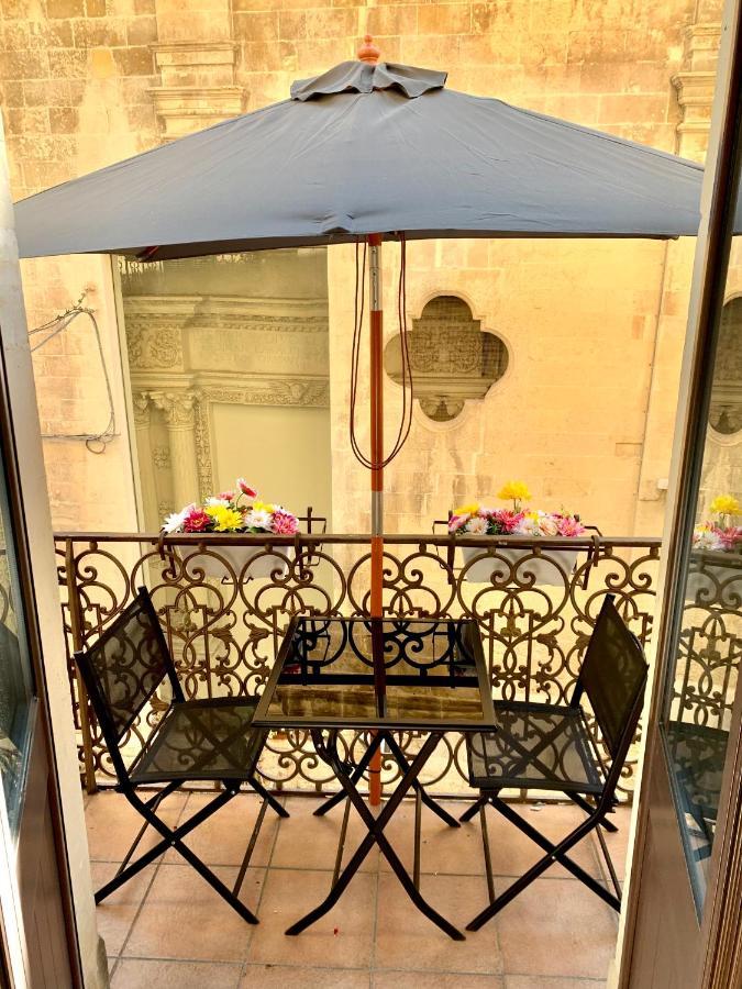Wineexperience- Wine&Jacuzzi Suite Lecce Esterno foto