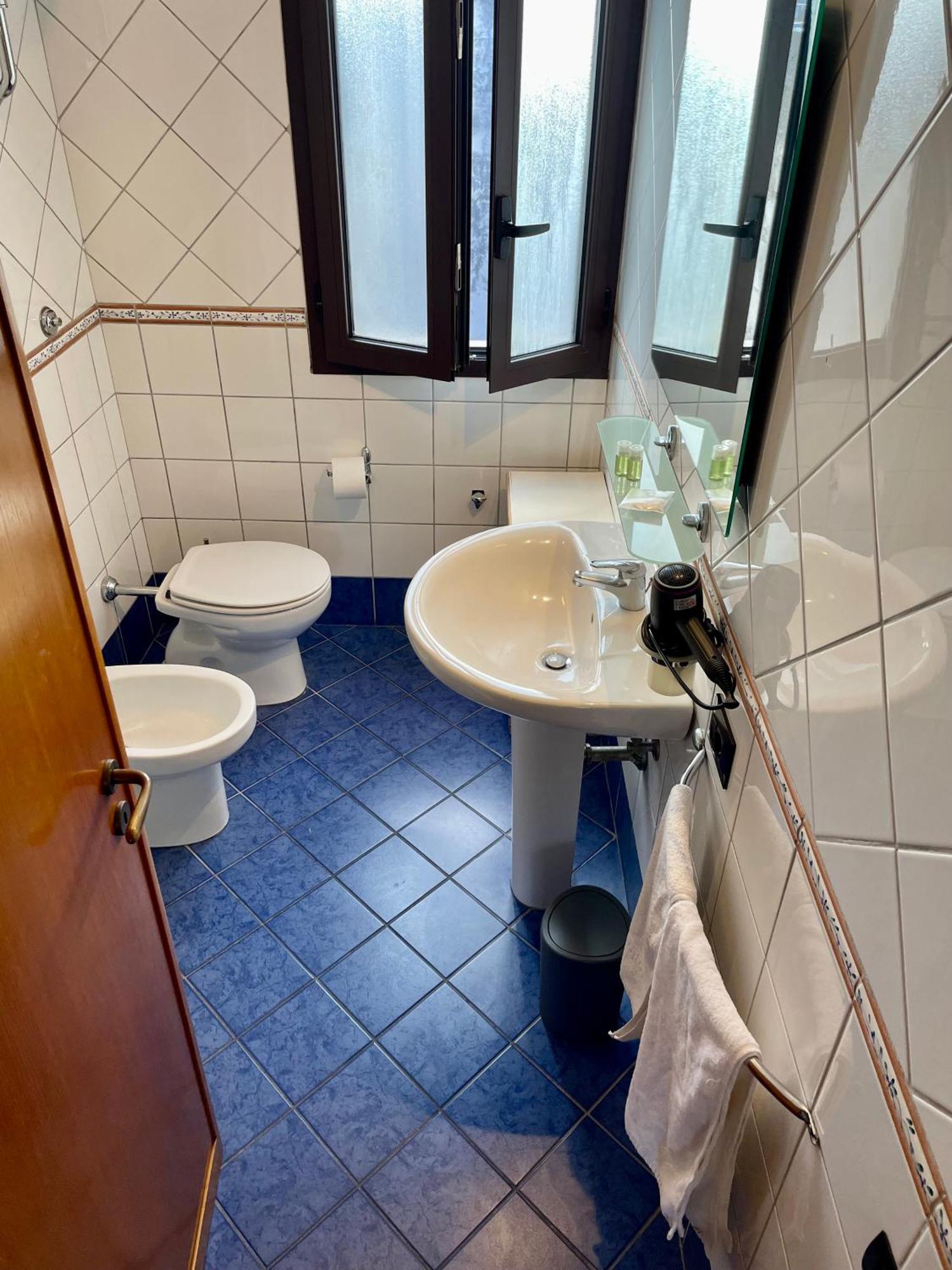 Wineexperience- Wine&Jacuzzi Suite Lecce Esterno foto