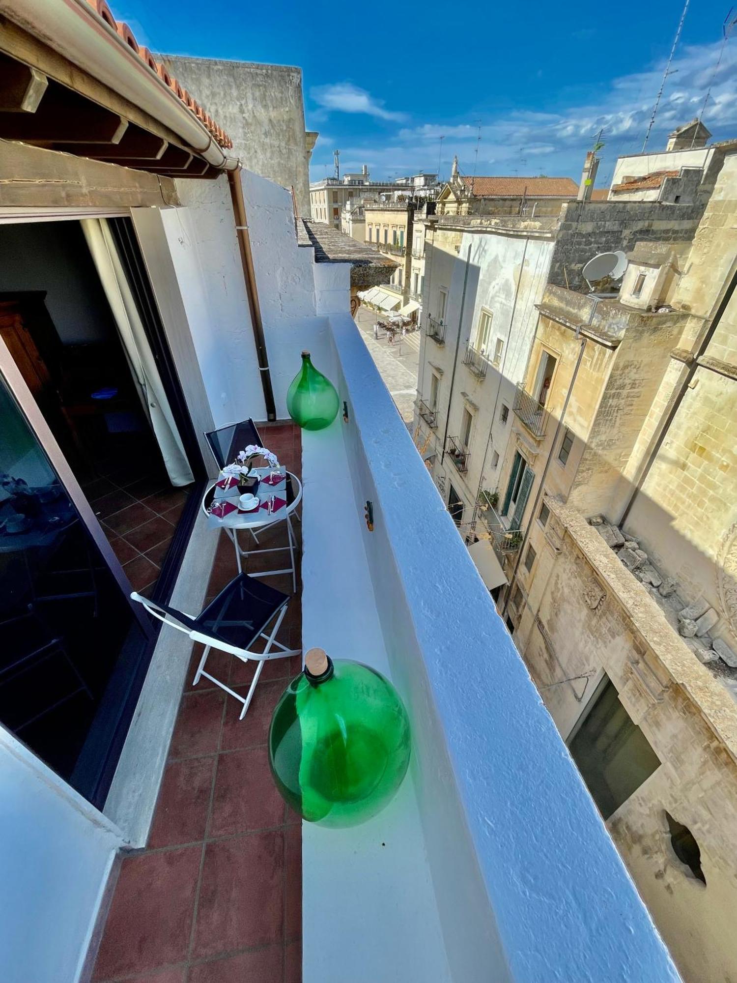 Wineexperience- Wine&Jacuzzi Suite Lecce Esterno foto